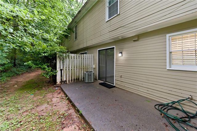 719 Burnt Creek Drive NW, Lilburn, GA 30047