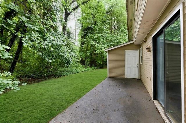 719 Burnt Creek Drive NW, Lilburn, GA 30047