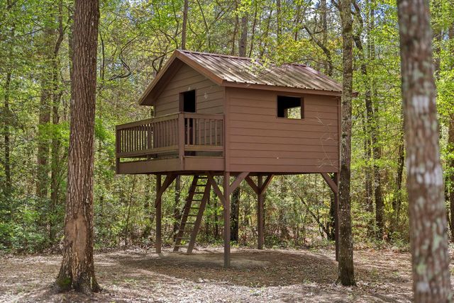 97-22-19 Granite Road, Huntsville, TX 77340