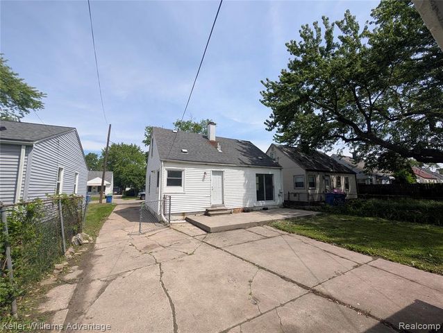 13076 Sherman Avenue, Warren, MI 48089