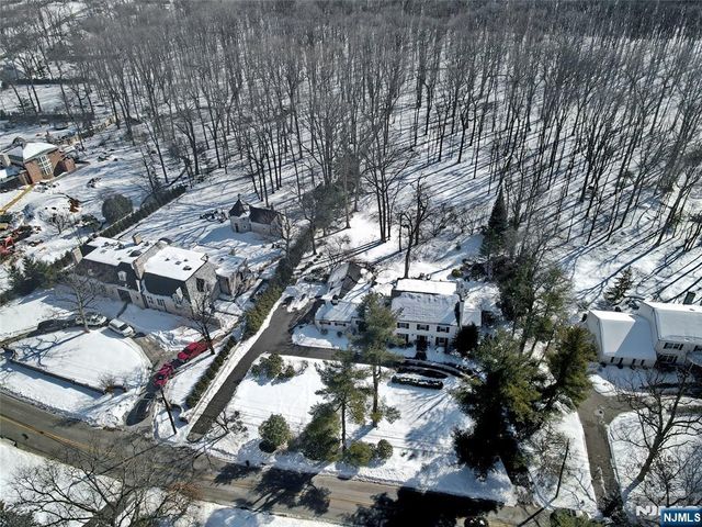 83 Devon Road, Essex Fells, NJ 07021