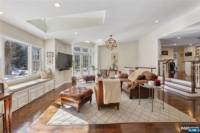 83 Devon Road, Essex Fells, NJ 07021