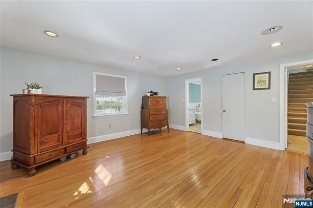 83 Devon Road, Essex Fells, NJ 07021