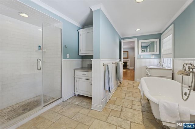 83 Devon Road, Essex Fells, NJ 07021