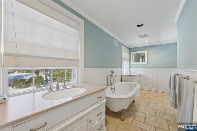 83 Devon Road, Essex Fells, NJ 07021