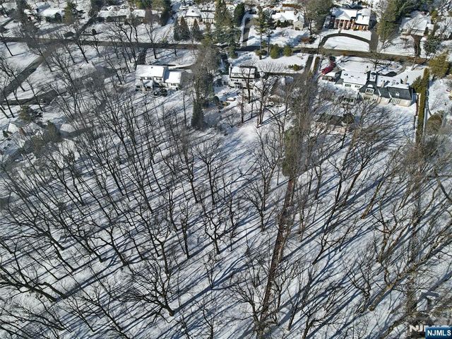 83 Devon Road, Essex Fells, NJ 07021