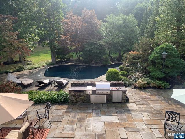 83 Devon Road, Essex Fells, NJ 07021