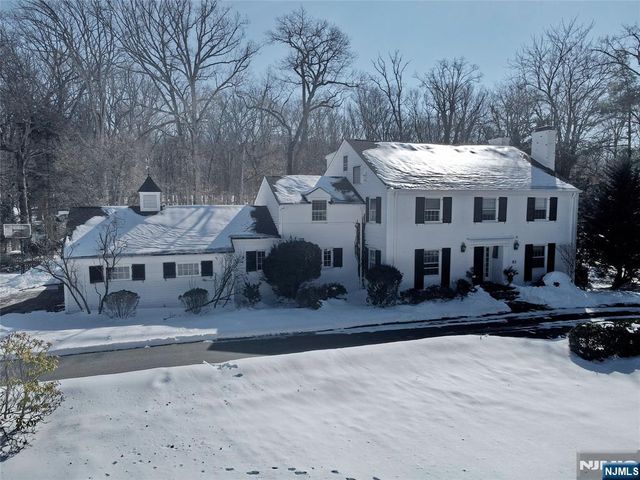 83 Devon Road, Essex Fells, NJ 07021