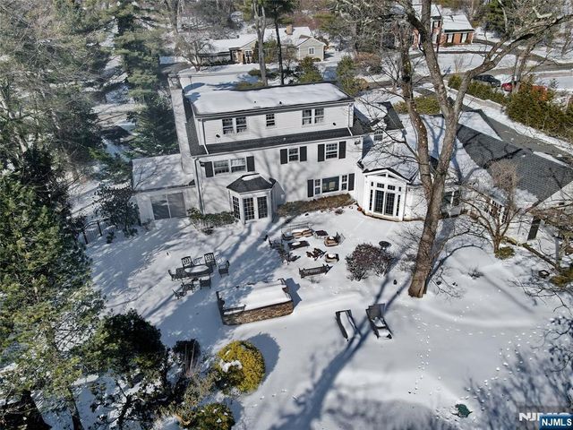 83 Devon Road, Essex Fells, NJ 07021
