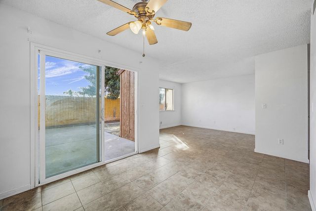 219 E Elowin Court, Visalia, CA 93291