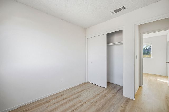 219 E Elowin Court, Visalia, CA 93291