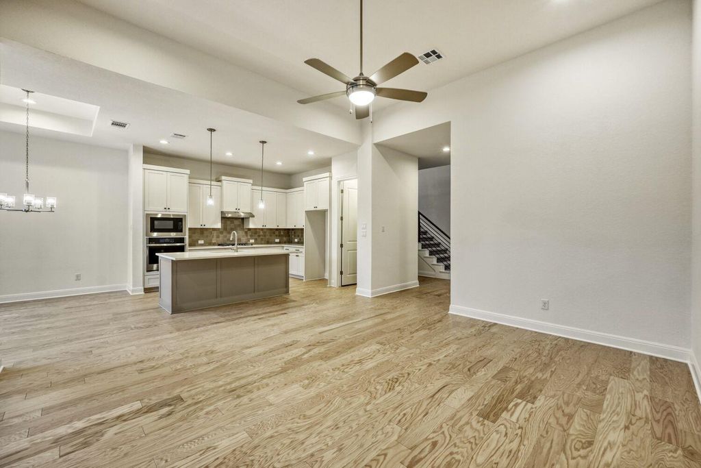 253 Prickly Poppy LOOP, Kyle, TX 78640