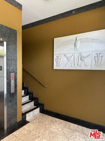 8614 Burton Way, Los Angeles, CA 90048