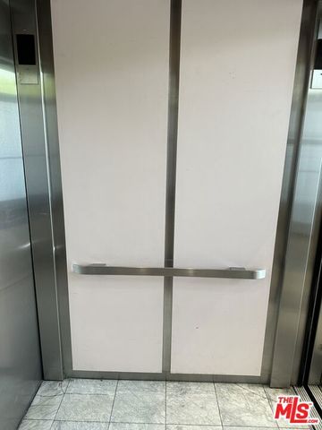 8614 Burton Way, Los Angeles, CA 90048