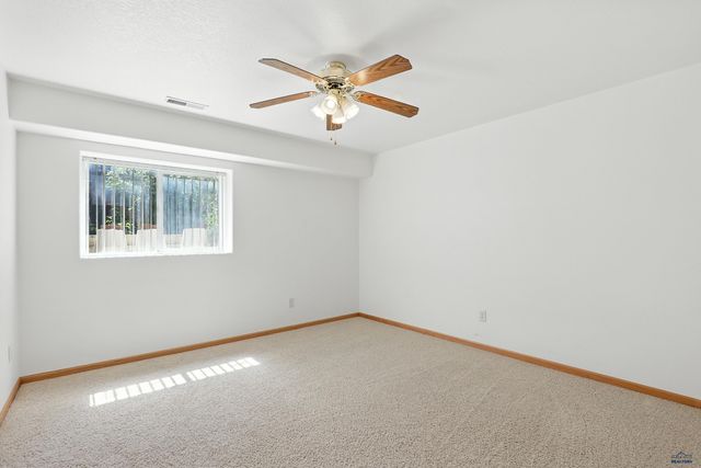 944 STAHL CT, Rapid City, SD 57701