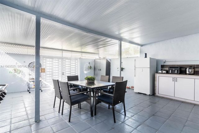 7184 W 2nd Ct, Hialeah, FL 33014