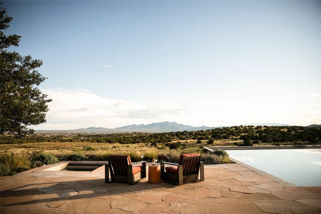 37 Rancho Alegre, Santa Fe, NM 87508