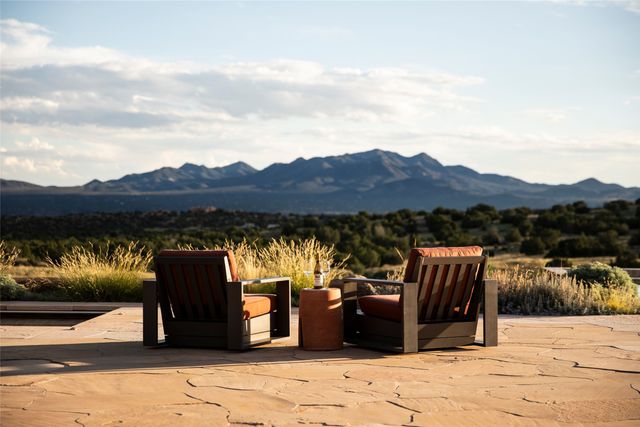 37 Rancho Alegre, Santa Fe, NM 87508