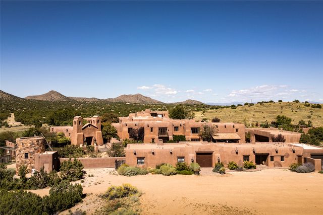 37 Rancho Alegre, Santa Fe, NM 87508