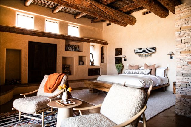 37 Rancho Alegre, Santa Fe, NM 87508