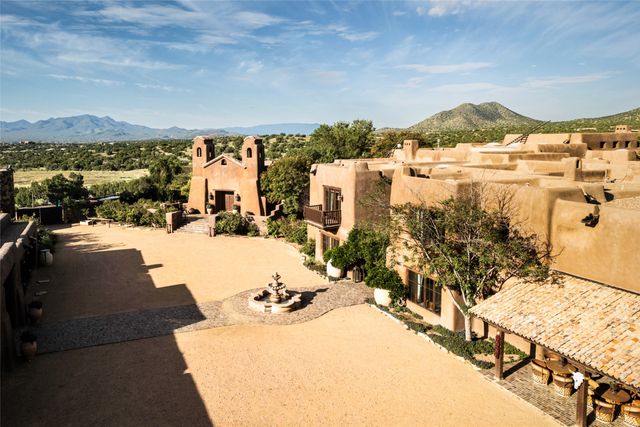 37 Rancho Alegre, Santa Fe, NM 87508