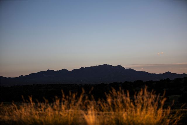 37 Rancho Alegre, Santa Fe, NM 87508