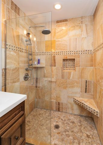 412 Fulton Drive, Des Moines, IA 50315