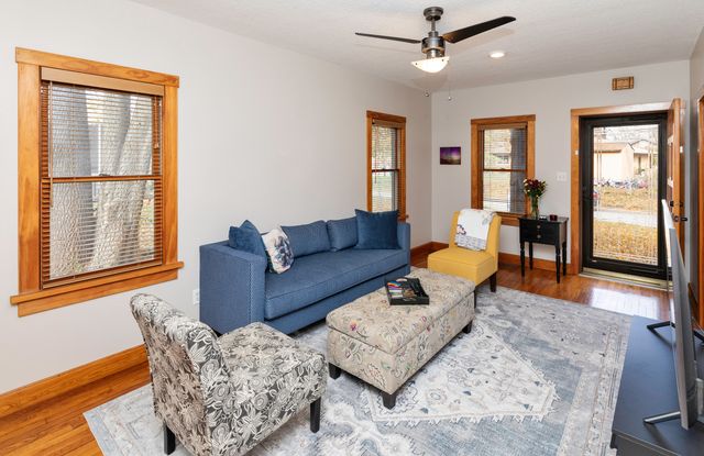 412 Fulton Drive, Des Moines, IA 50315