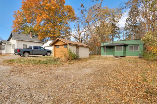 412 Fulton Drive, Des Moines, IA 50315