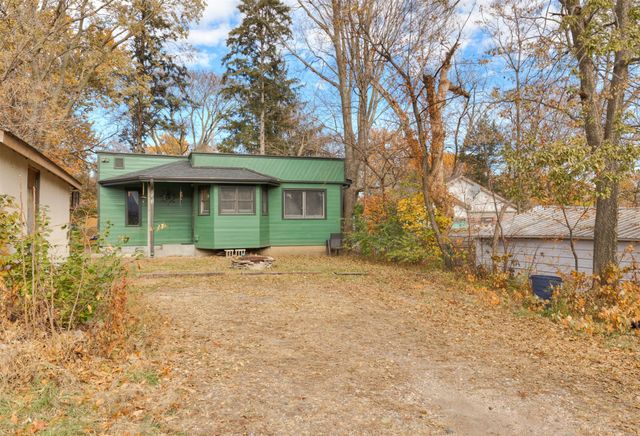 412 Fulton Drive, Des Moines, IA 50315