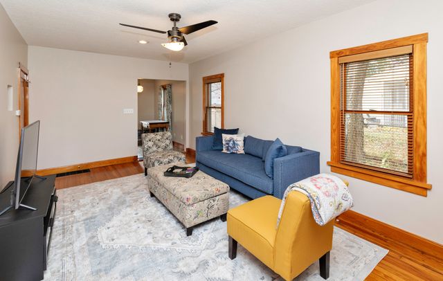 412 Fulton Drive, Des Moines, IA 50315