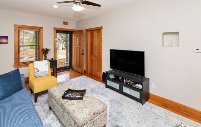 412 Fulton Drive, Des Moines, IA 50315