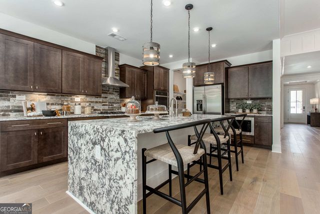 869 Salton Way, Hoschton, GA 30548