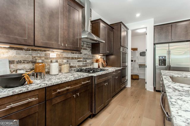 869 Salton Way, Hoschton, GA 30548