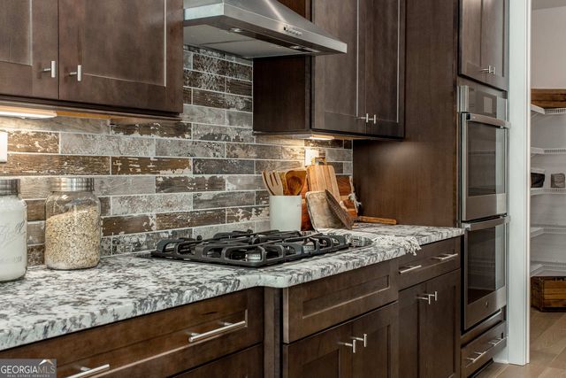 869 Salton Way, Hoschton, GA 30548