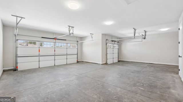 869 Salton Way, Hoschton, GA 30548
