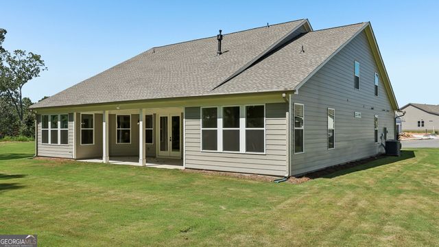 869 Salton Way, Hoschton, GA 30548