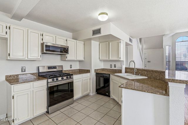 7109 OVAL ROCK Drive, El Paso, TX 79912