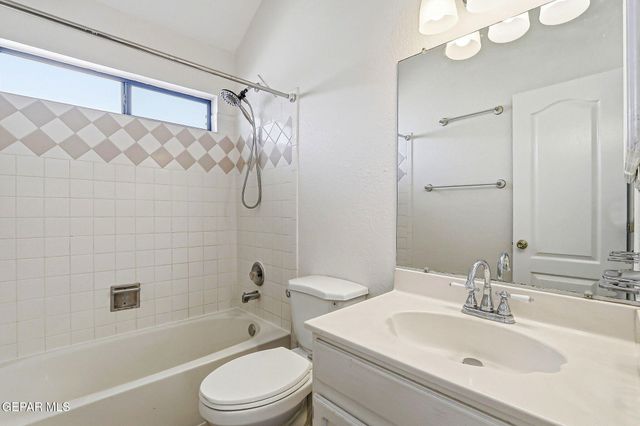 7109 OVAL ROCK Drive, El Paso, TX 79912