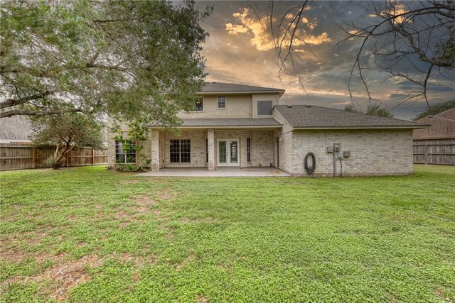 7617 Del Rio Dr, Corpus Christi, TX 78413