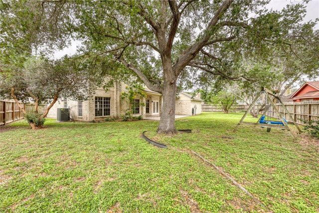 7617 Del Rio Dr, Corpus Christi, TX 78413