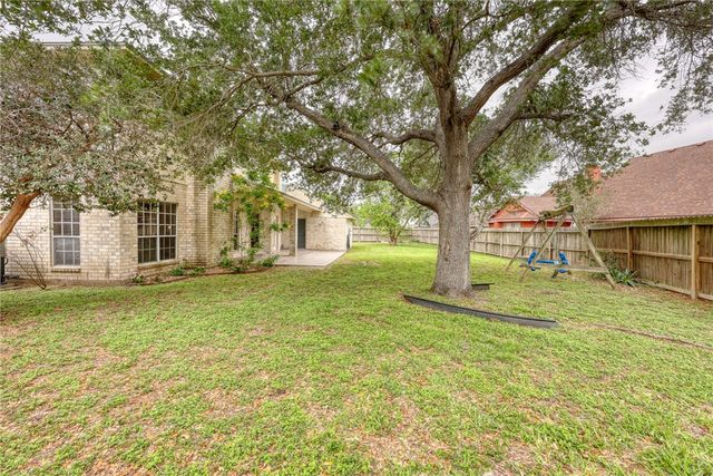 7617 Del Rio Dr, Corpus Christi, TX 78413