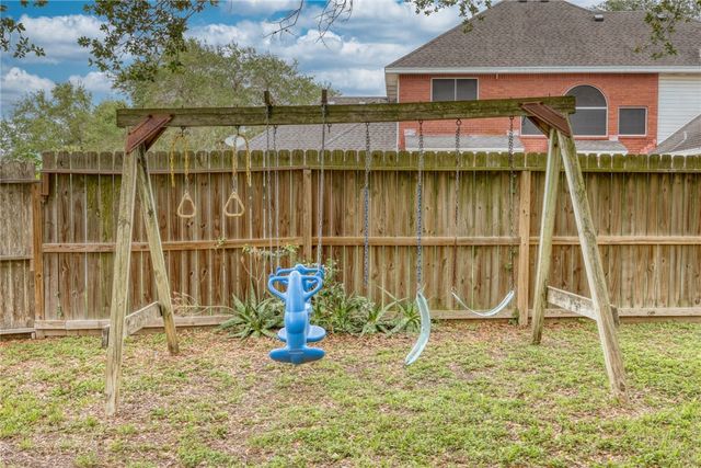 7617 Del Rio Dr, Corpus Christi, TX 78413