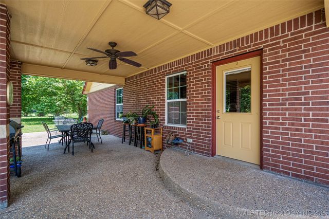 17822 S 44th West Avenue, Mounds, OK 74047