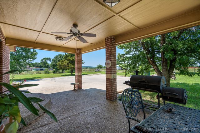 17822 S 44th West Avenue, Mounds, OK 74047