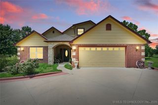 17822 S 44th West Avenue, Mounds, OK 74047