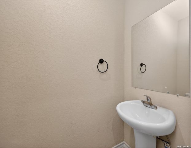 6402 Luglio Ln, San Antonio, TX 78233