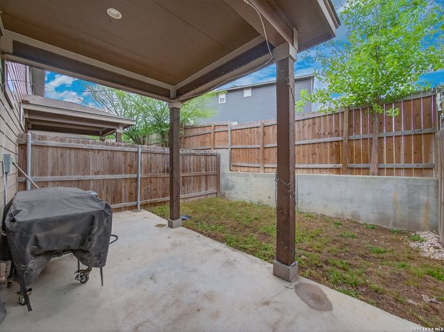 6402 Luglio Ln, San Antonio, TX 78233