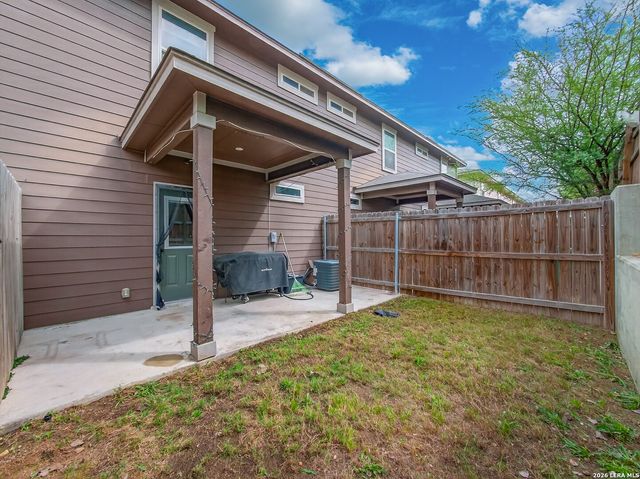 6402 Luglio Ln, San Antonio, TX 78233