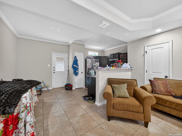 6402 Luglio Ln, San Antonio, TX 78233